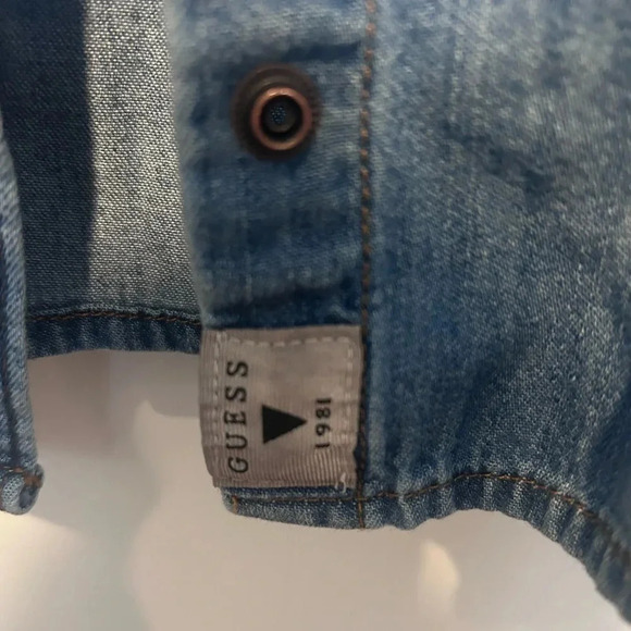 Guess Vintage Button chambray shirt. Size XS. - Picture 4 of 4